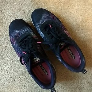 Skechers memory foam sneakers, so cute!!